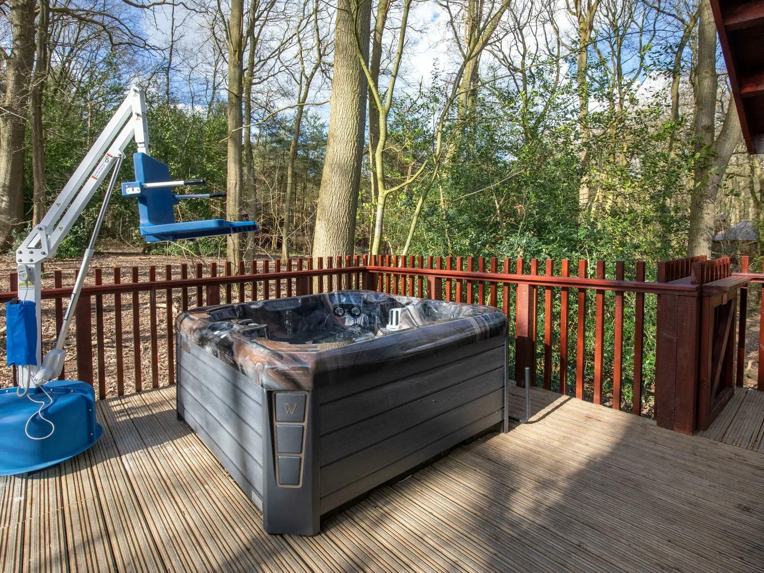Delamere Forest Cabins - Forest Holidays Mouldsworth エクステリア 写真